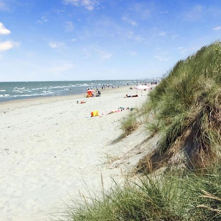3 Bedroom Awesome Home In Oostduinkerke Exterior foto
